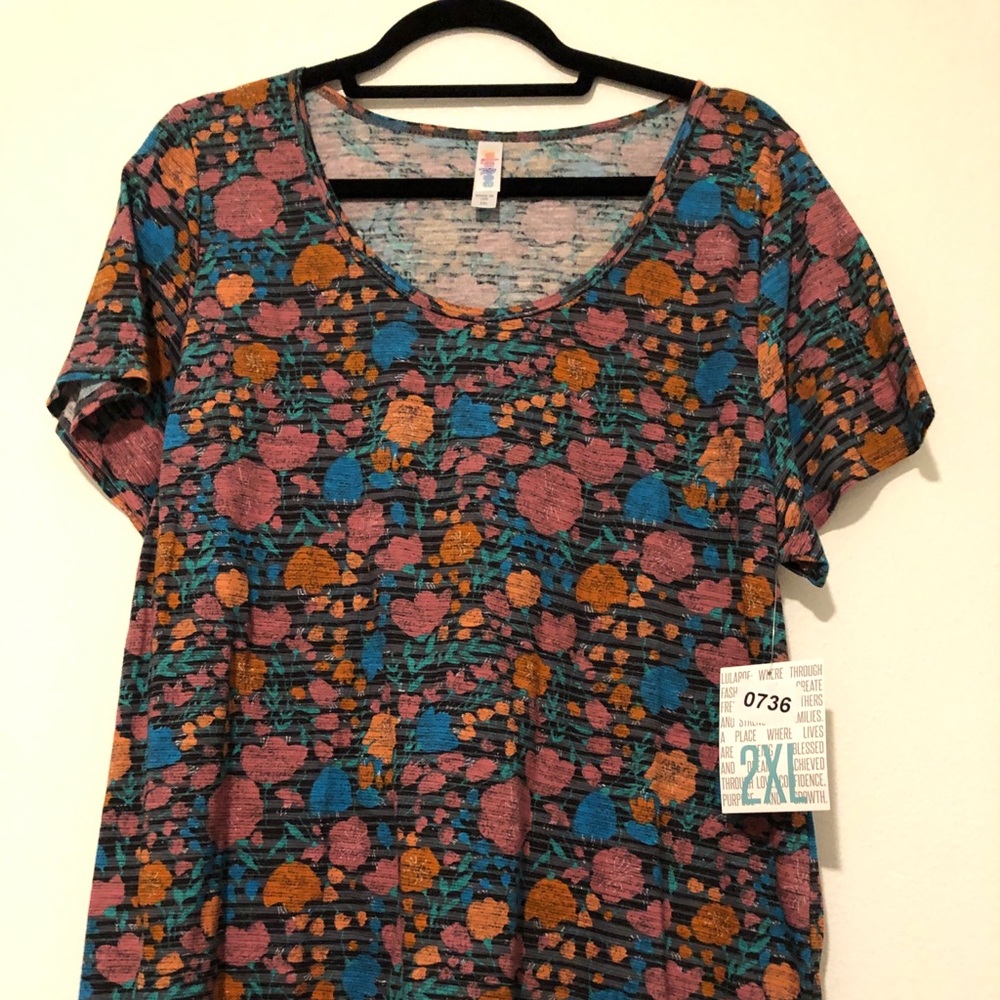 LuluRoe Classic T